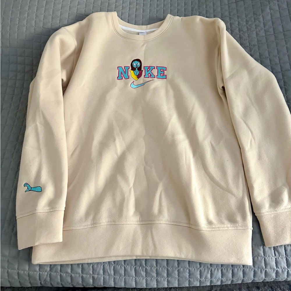 Nike Beige and White Sweatshirt